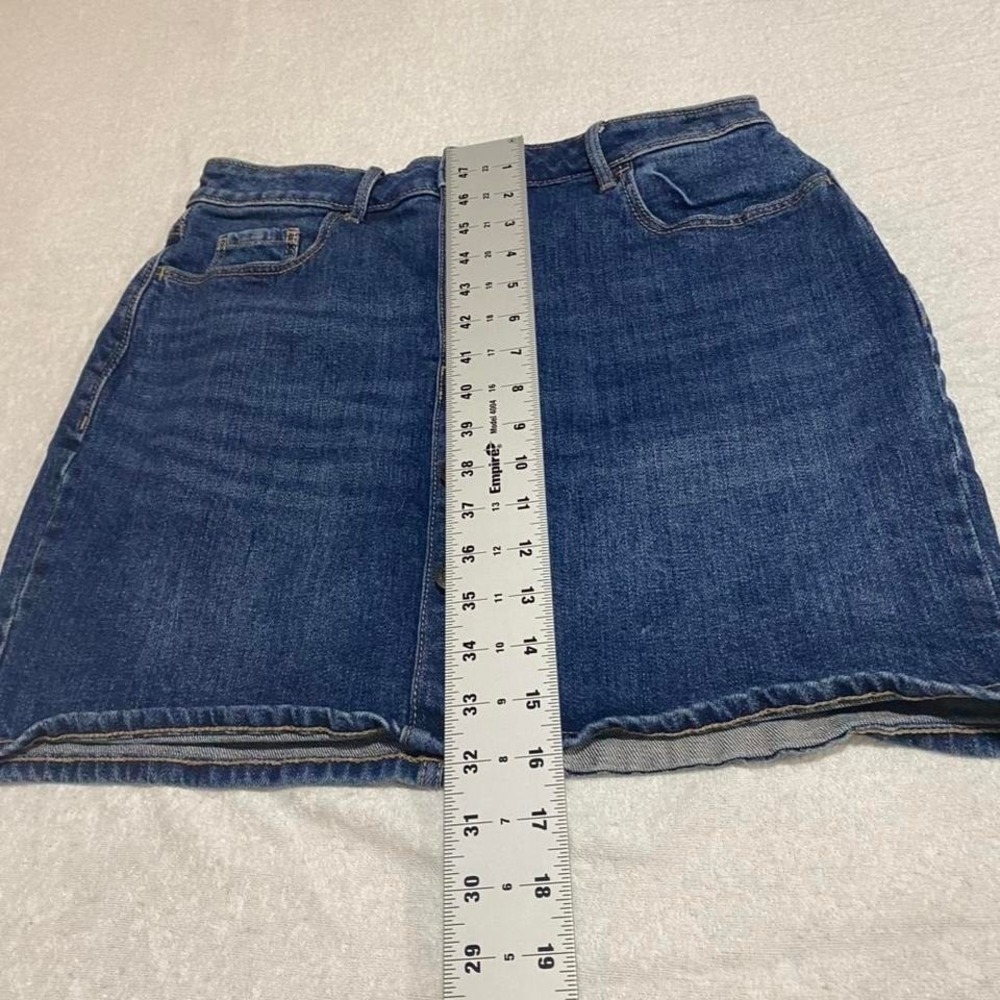 Forever 21 blue Mini denim skirt women Medium zipper on side. SKU163